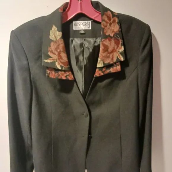 Womans Jacket - Picture 1 of 5